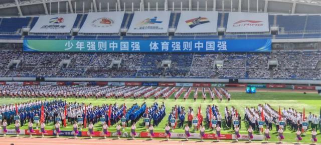 共有来自全, 去年她就参