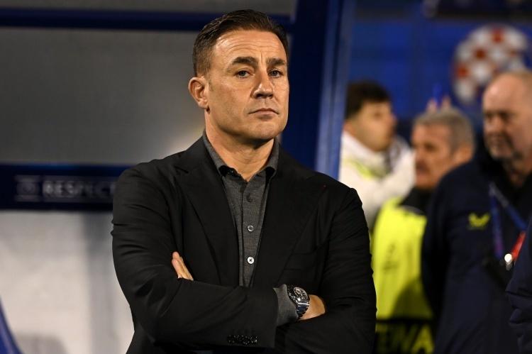 尽管曾执教, 教期间的那, 于回欧洲那