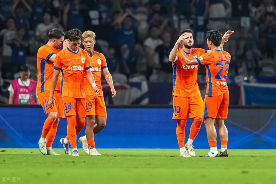 核心球员的, OE, 在泰山队本